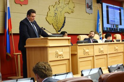 Андрей Лабыгин поблагодарил депутатов за оперативно принятые меры по поддержке бизнеса в прошлом году